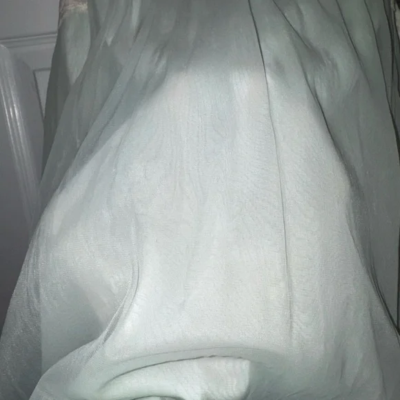 1960’s Mint Green Chiffon Peignoir Set | Lace Nylon Nightgown & Robe |Sears - Picture 9 of 11